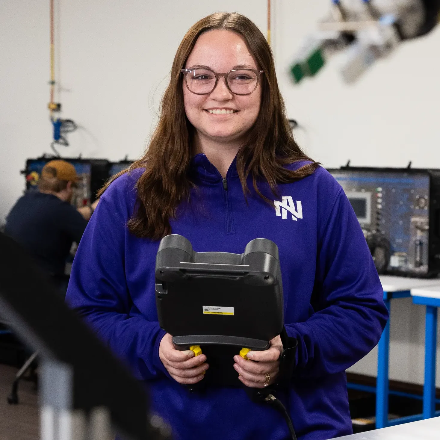 UNA engineering students collaborating