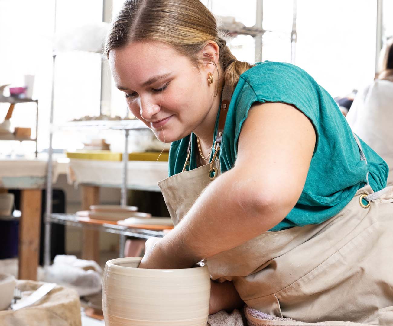 UNA art student at work